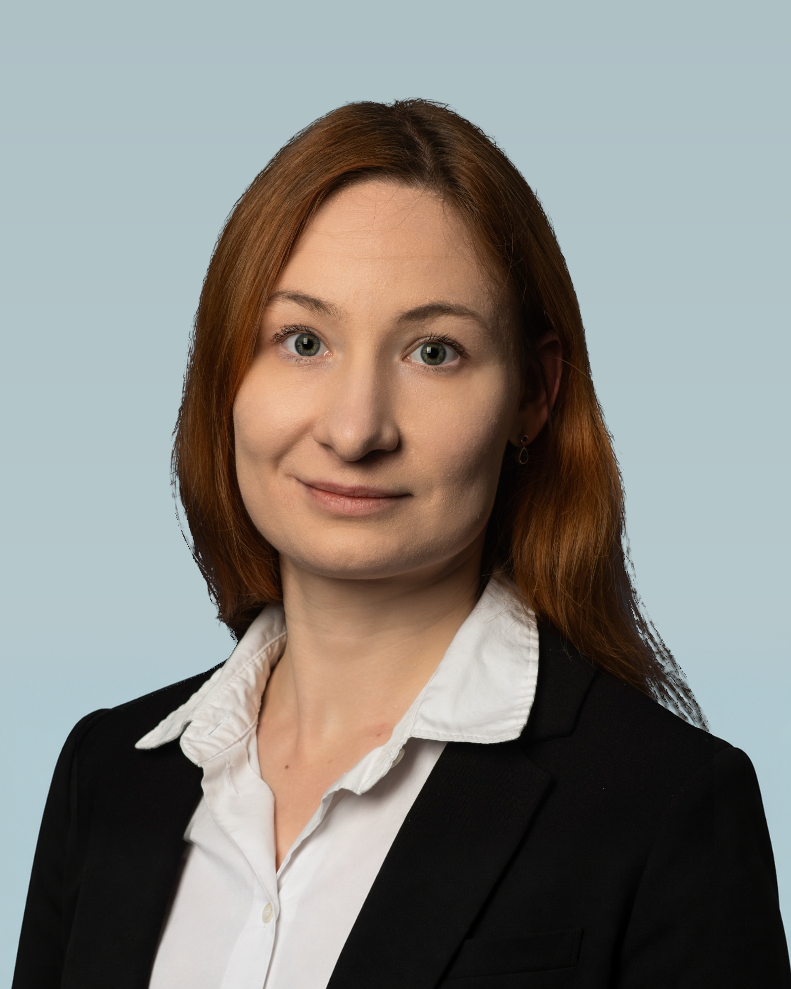 Dr Elina Taskinen
